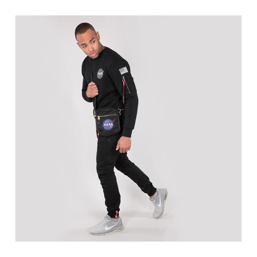 Space Shuttle Sweater - black