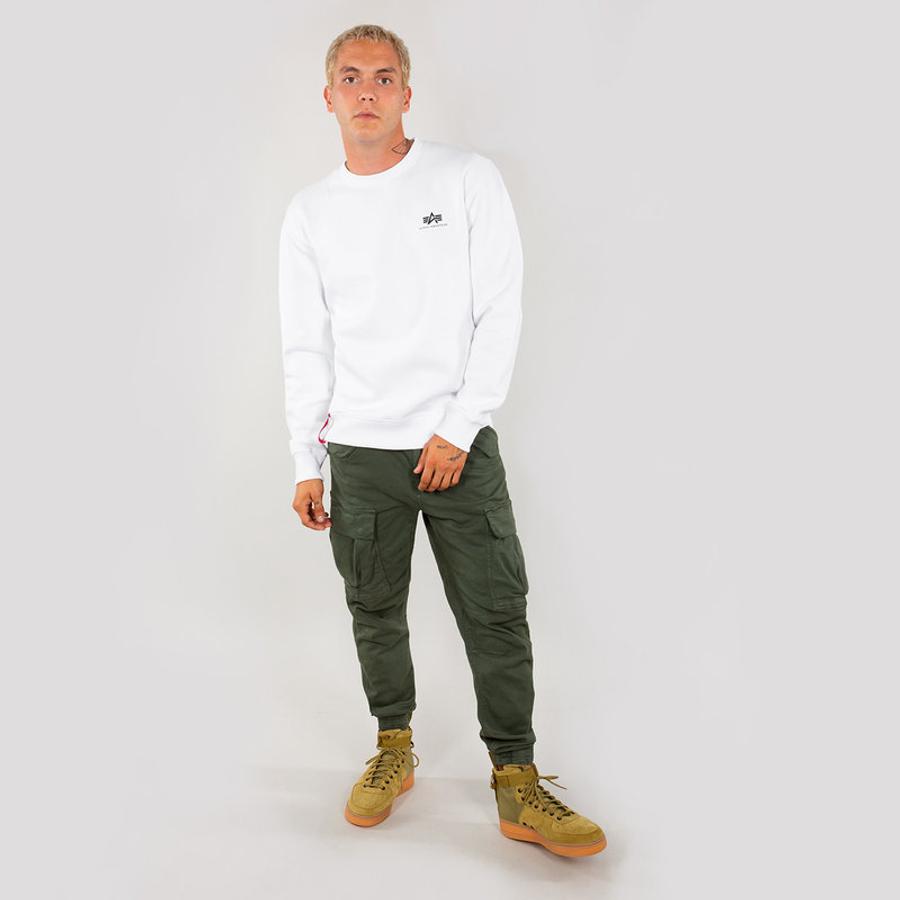 Basic Sweater Small Logo - white