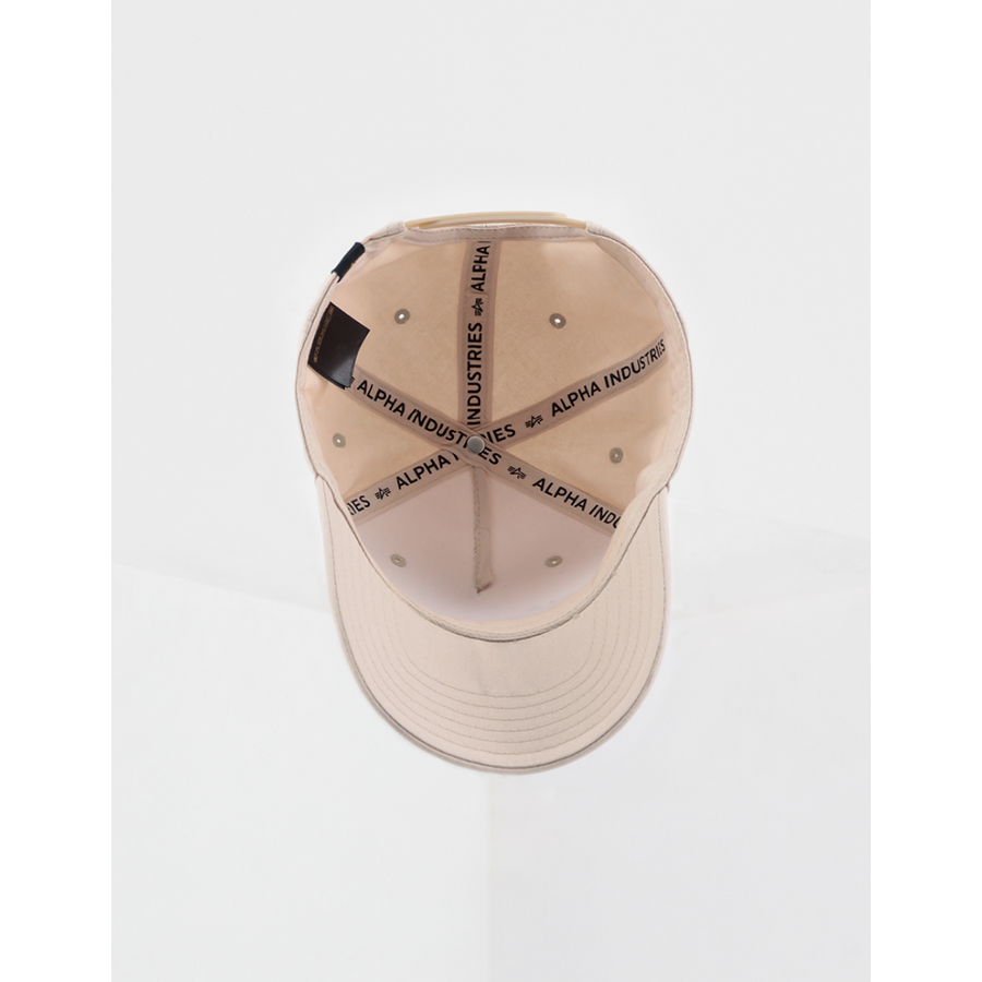 Alpha Cap - jet stream white