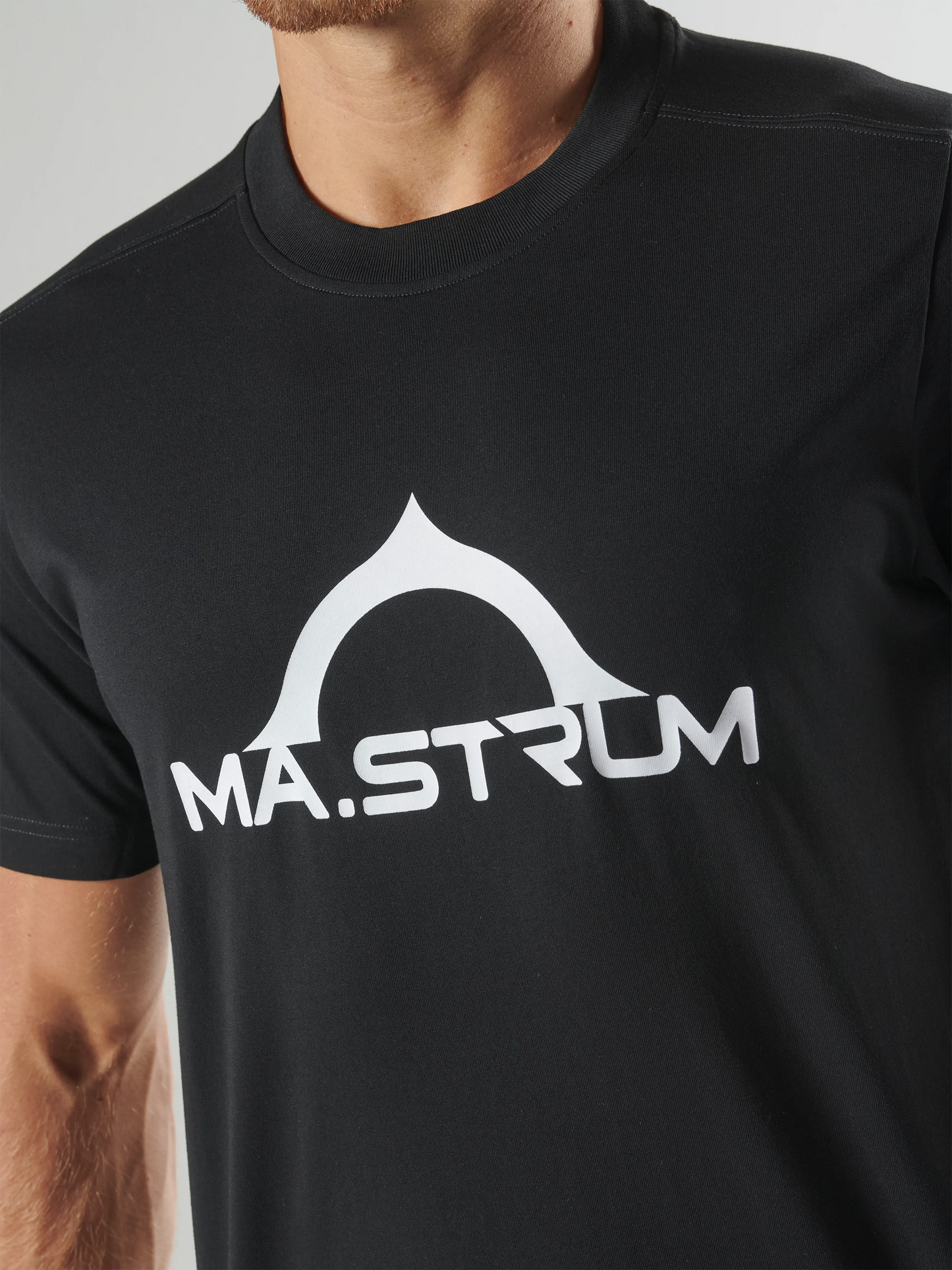 Bora Half Compass Print Tee - Jet Black